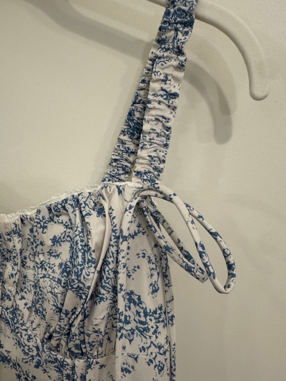 Commense Sapphire Garden Floral Cami Midi Dress Blue & White Floral - Picture 9 of 16